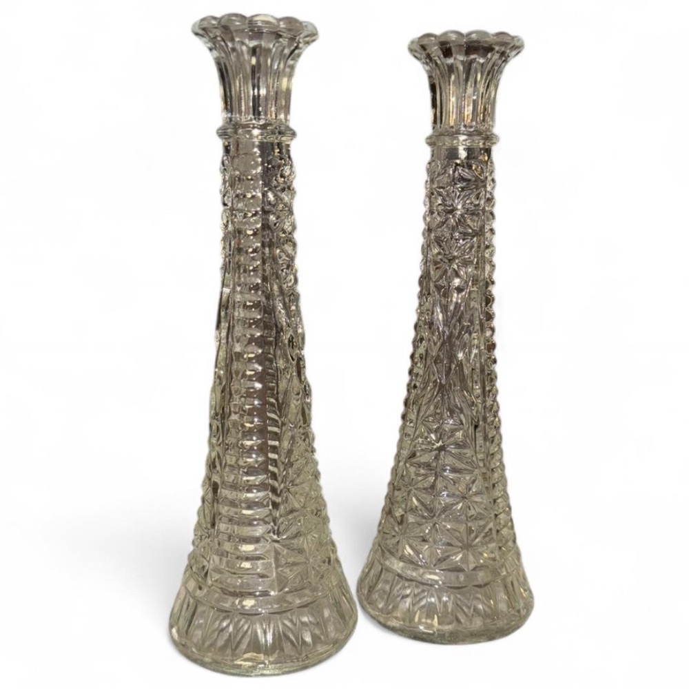 Pair of Vintage Anchor Hocking “Stars and Bars” Bud Vases – 9”